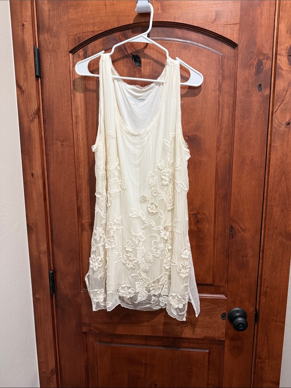 Soft Surroundings Cream Floral Appliqué Tank Top
